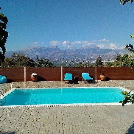 Gasthaus House Veggera - Private Swimming Pool Pombia Exterior foto