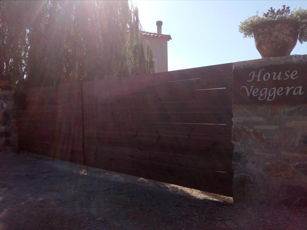 Gasthaus House Veggera - Private Swimming Pool Pombia Exterior foto