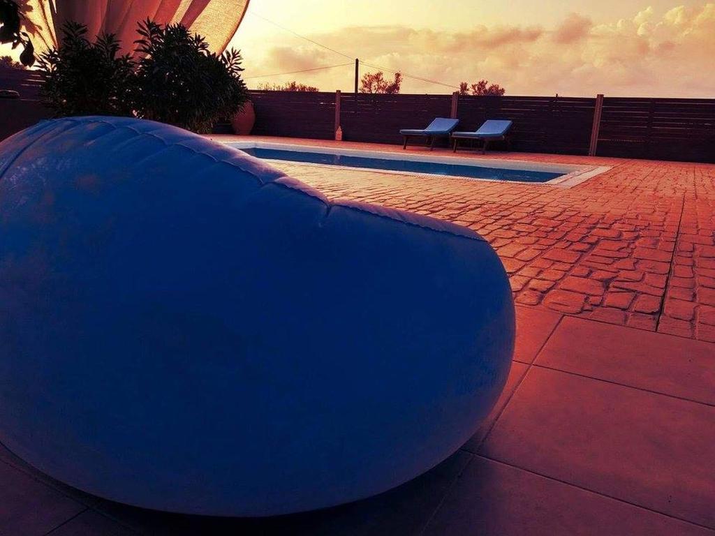 Gasthaus House Veggera - Private Swimming Pool Pombia Exterior foto