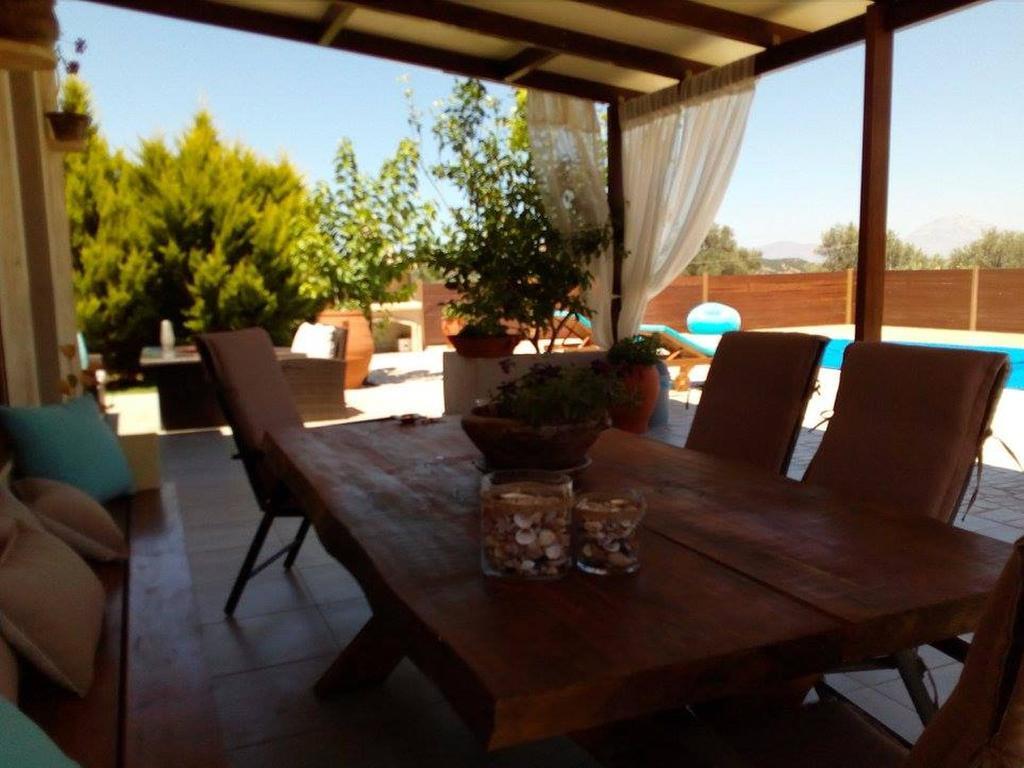Gasthaus House Veggera - Private Swimming Pool Pombia Exterior foto